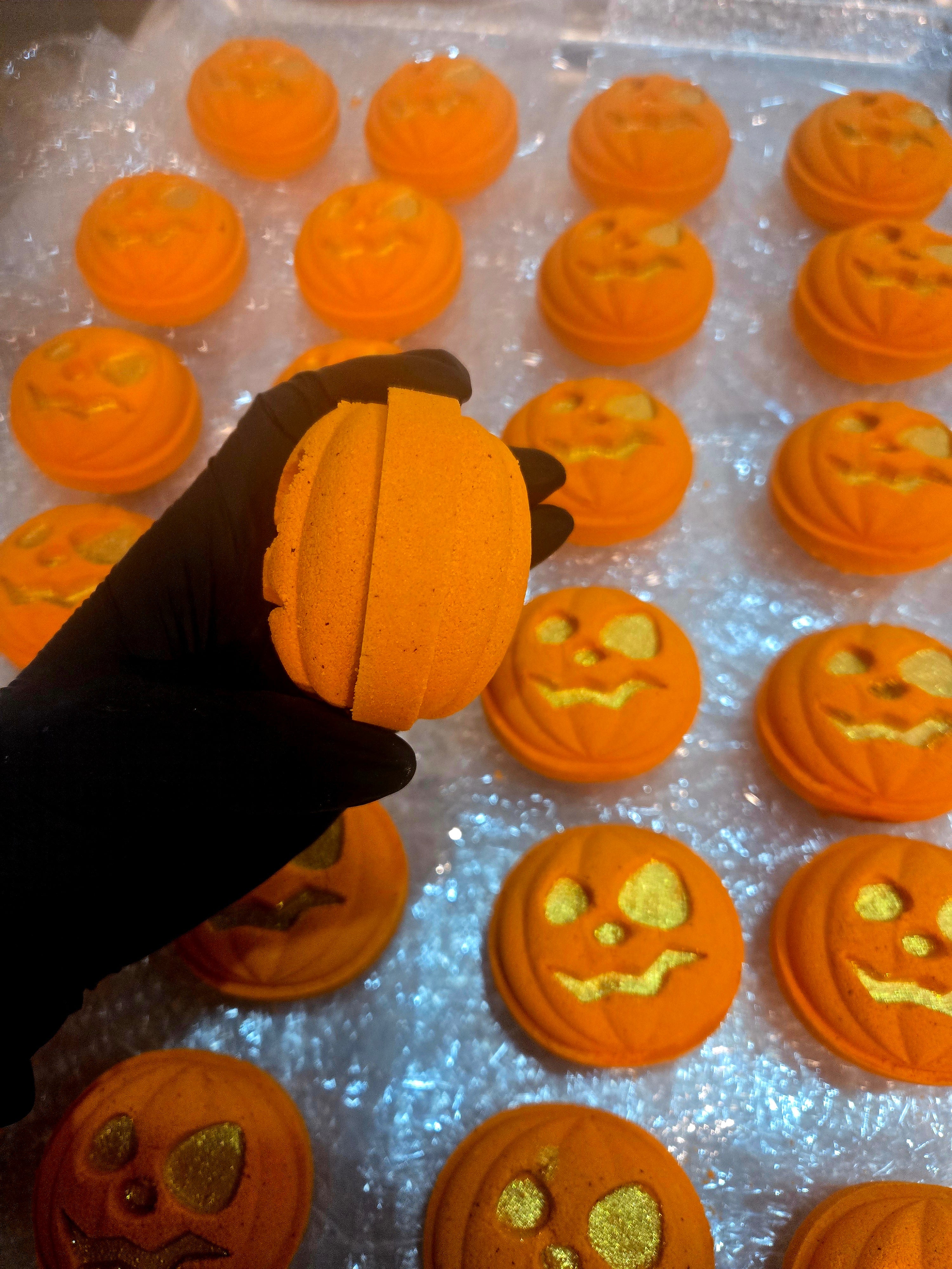 Pumpkin Smash Bath Bomb
