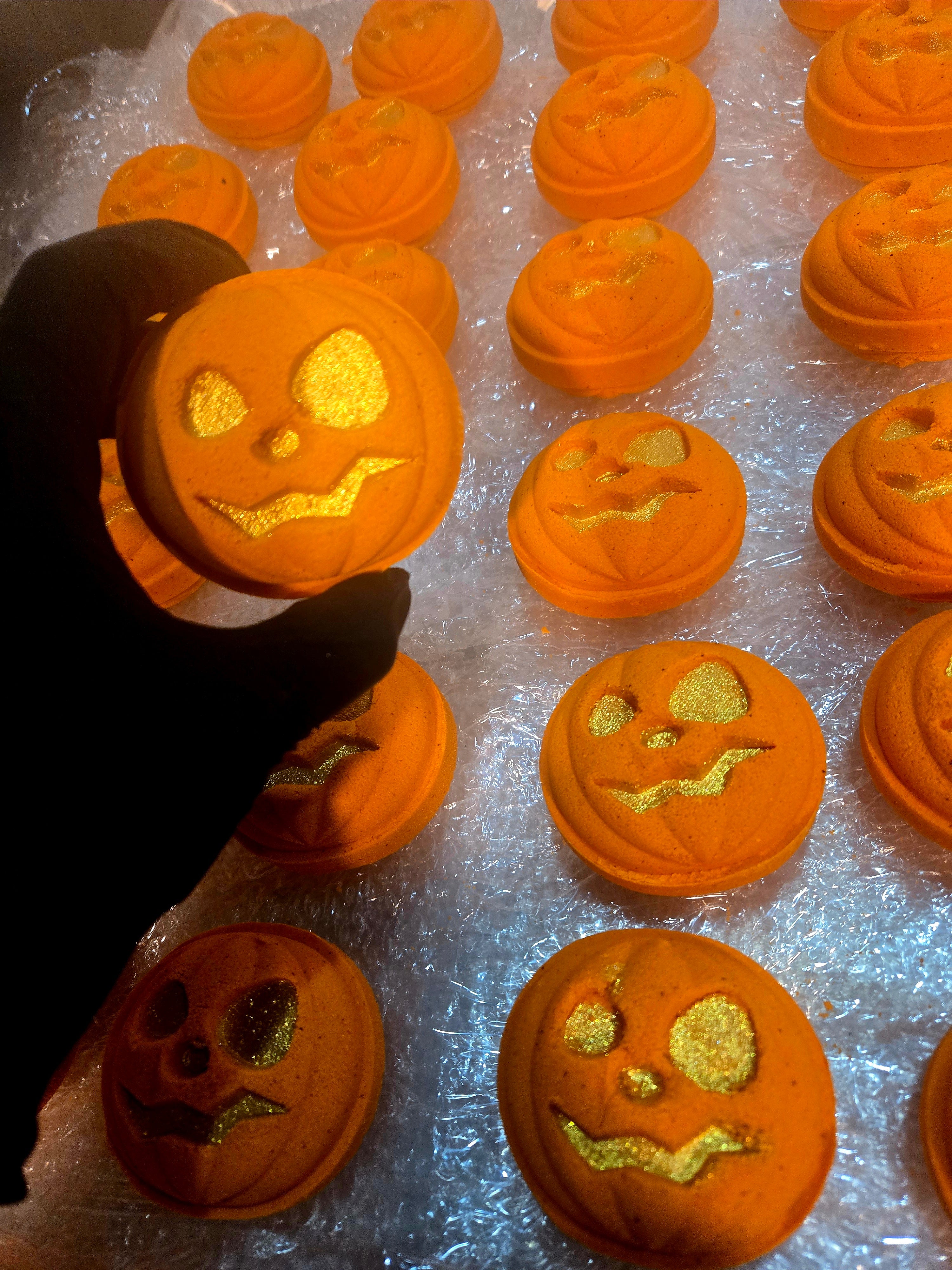 Pumpkin Smash Bath Bomb